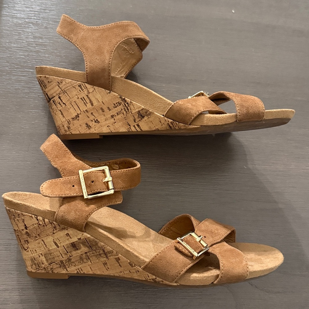 Vionic Anka Ankle Wrap Buckle wedge sandal